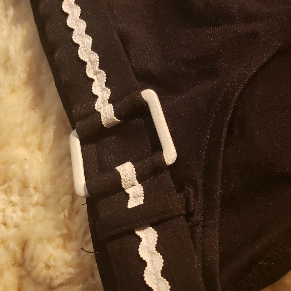 Bikini ๐ - Picture 10 of 16